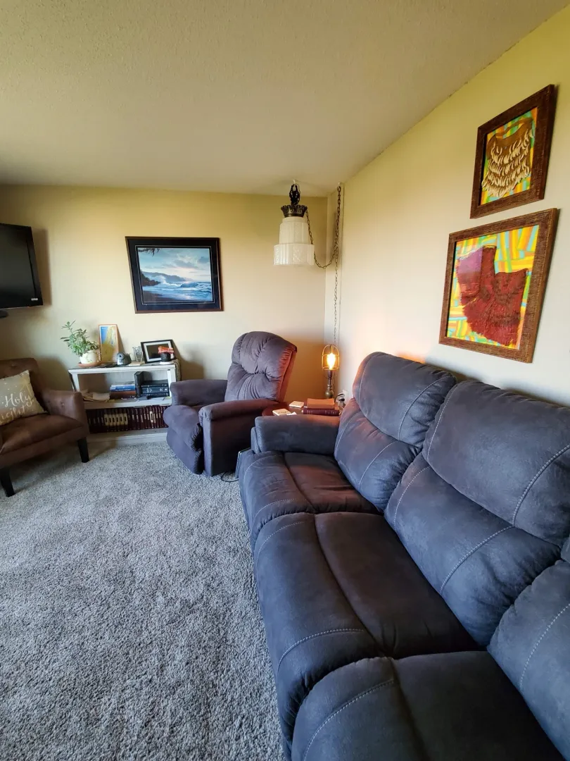 10 +/- Acre Farmstead - Goodrich, ND